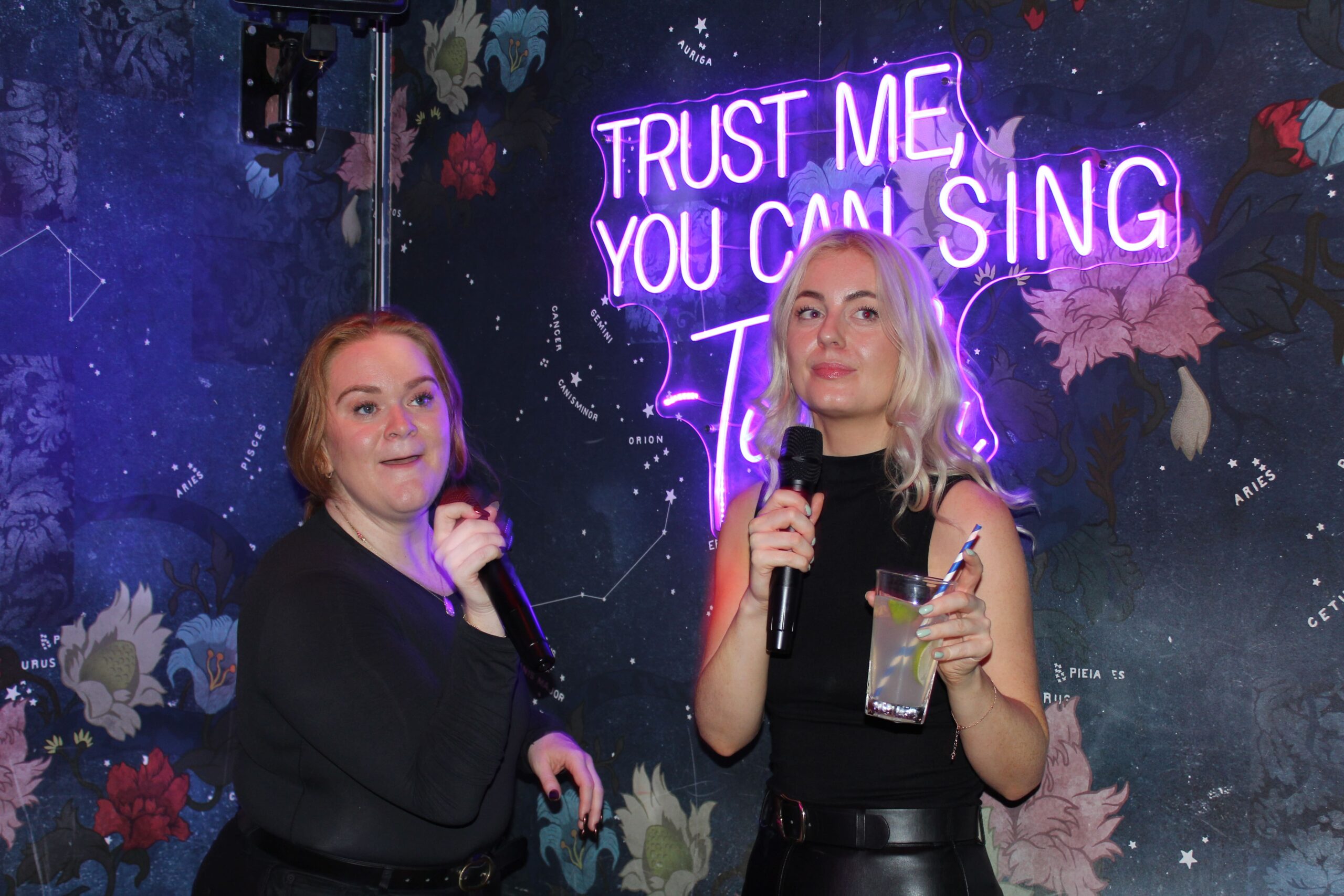 What Makes Karaoke in London Different:  A Look at the City’s Unique Karaoke Venues